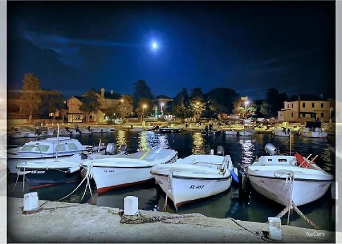 Klara Double - Terrace View Apartment Olib